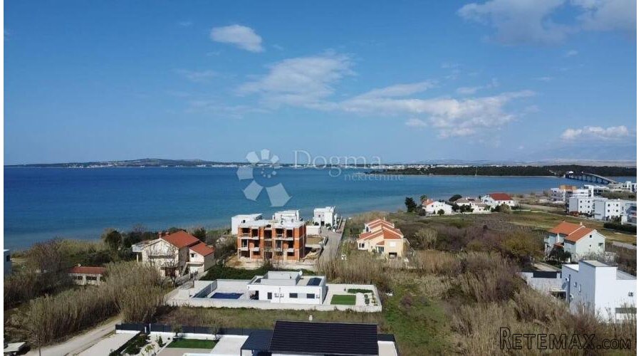 56,92m2, korak od mora i plaže