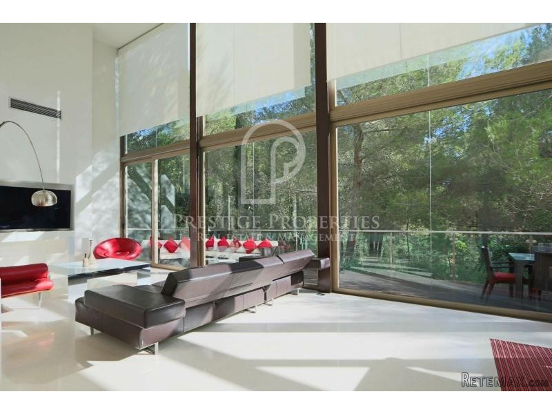 Modern designer house in the exclusive..