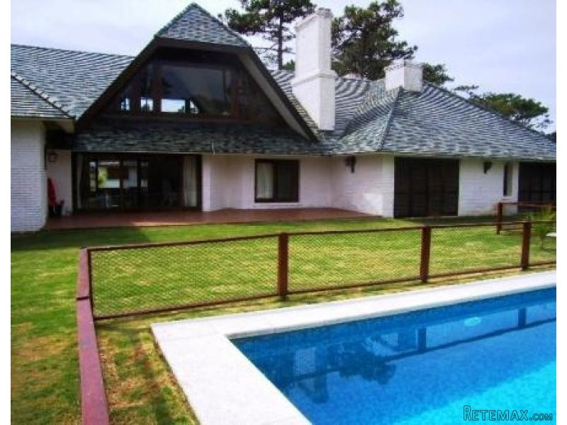 4 Bedroom House - For Rent - Mansa