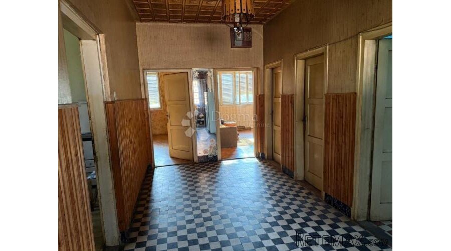 Zemljište s objektima – samo 45,74 €/m²!! - 3