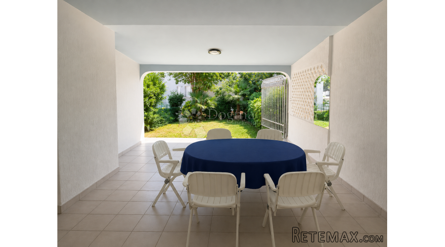 Apartman s dvorištem u Barbarigi - 3