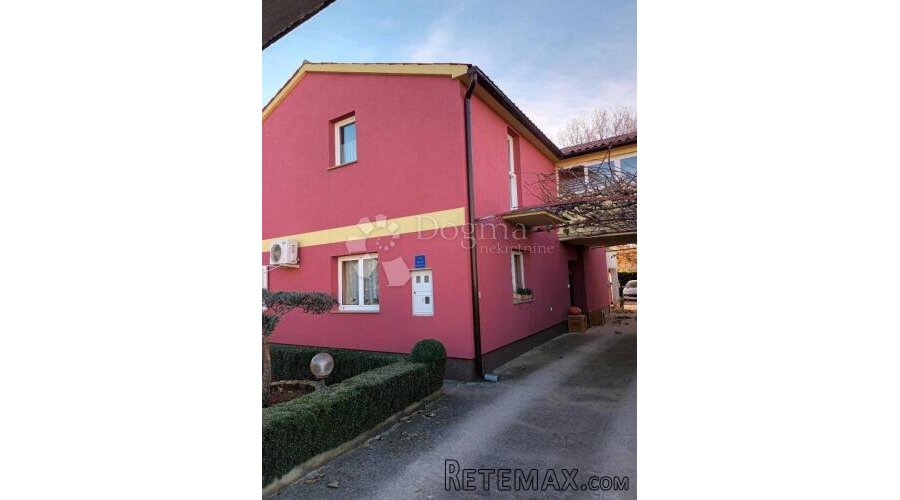 Šišan, samostojeća kuća sa 3 stana - 2