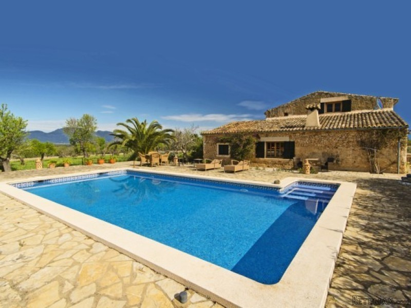 Rustic Country House With A Lot Of..