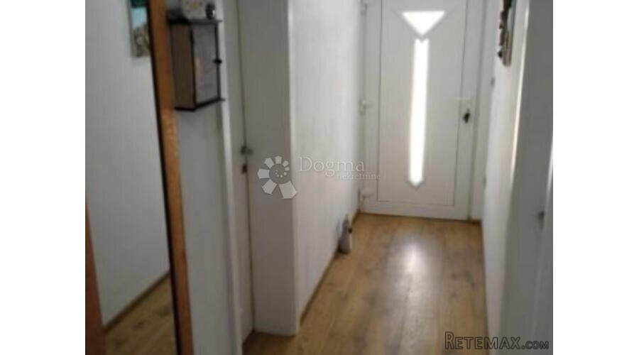 Dvosoban stan s dodatnim apartmanom, Dugi Rat - 2
