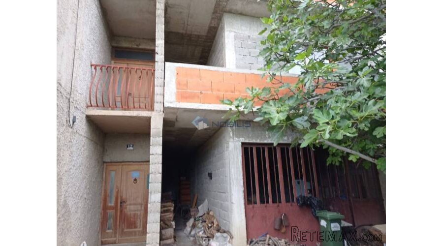 Split, Podstrana, rohbau kuća 265 m2, 10 jedinica! - 2