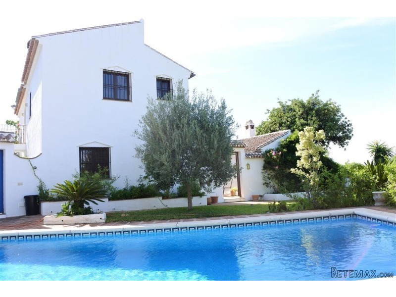 3 Bedroom Finca Villa - 2