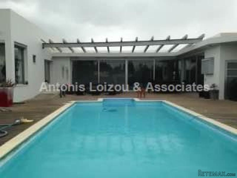 4 Bedroom Detached House in Lakatamia - 2