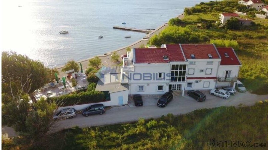 Zadar, Ražanac, villa sa 17 stanova, 1.red - 4