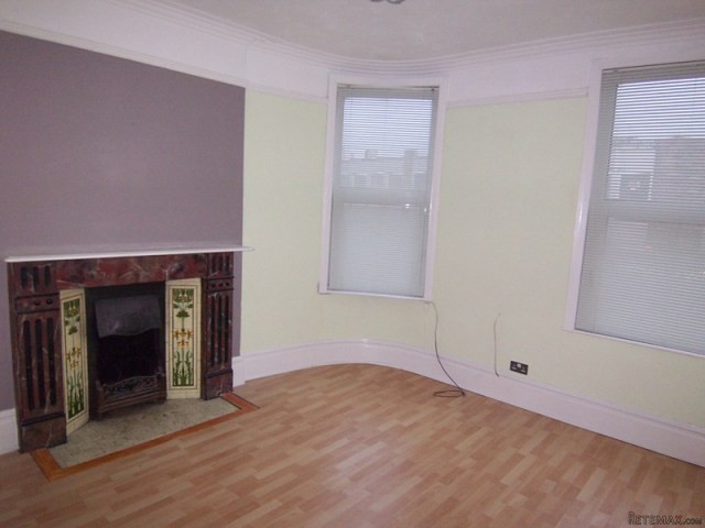 2 bedroom flat in SHEERNESS - 2