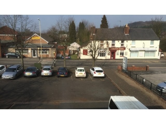 FULLY REFURBISHED DOUBLE ROOM TO LET -..