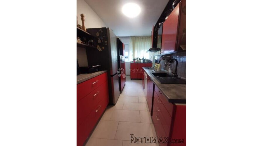 Trosoban stan na Trešnjevci - 70,76 m2