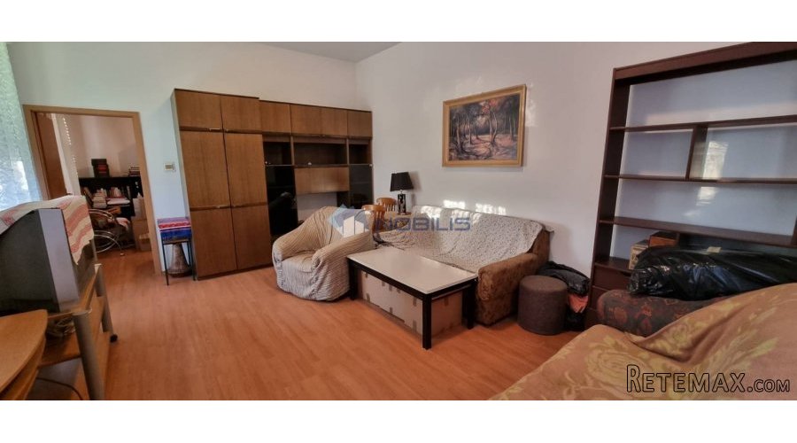Kutina, kuća 270 m2, 1674 m2 okućnica - 9
