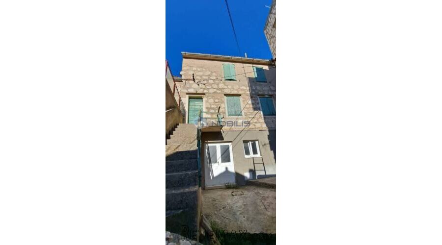 Vis - Centar, kamena kuća 228 m2 s okućnicom 200 m2 - 3