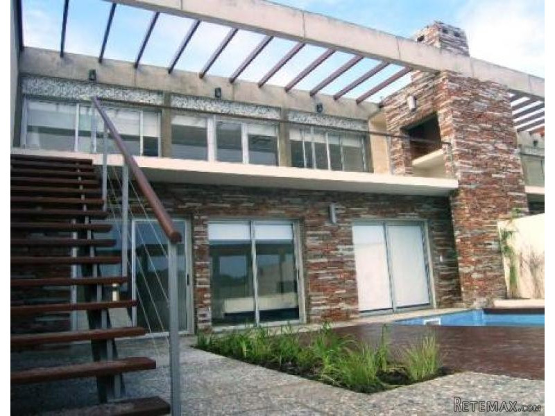 4 Bedroom House - For Rent -..