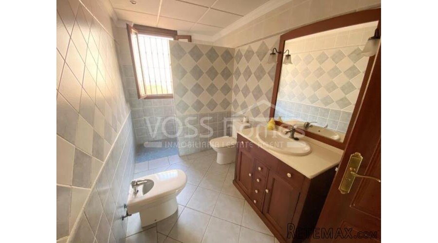 AMAZING NEW LISTING TO VOSS HOMES - Quality built large 4.. - 14