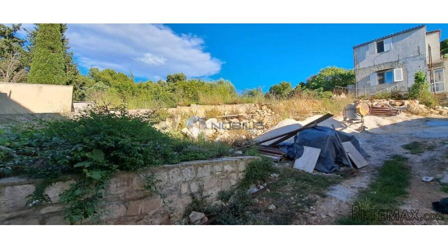 Vis - Centar, kamena kuća 228 m2 s okućnicom 200 m2 - 4