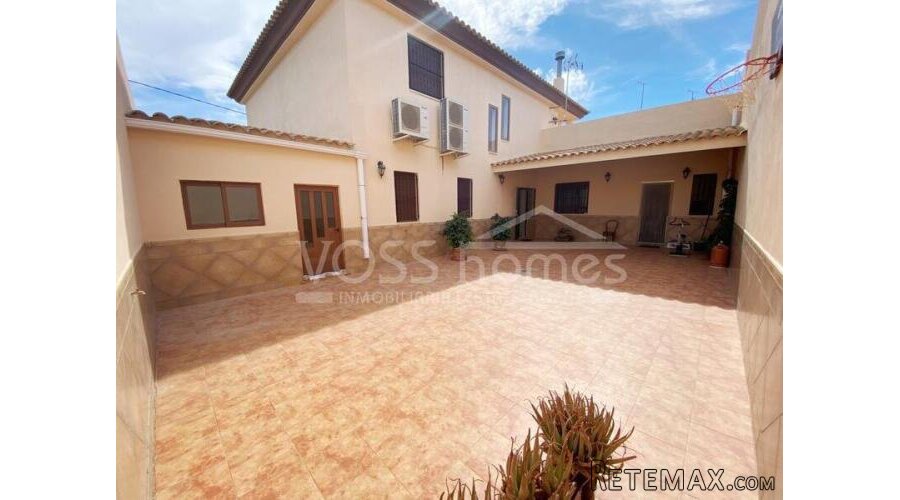 AMAZING NEW LISTING TO VOSS HOMES - Quality built large 4.. - 15