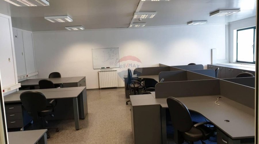 RIJEKA, CENTAR - ZAKUP UREDSKOG PROSTORA, 840 m2 - 2