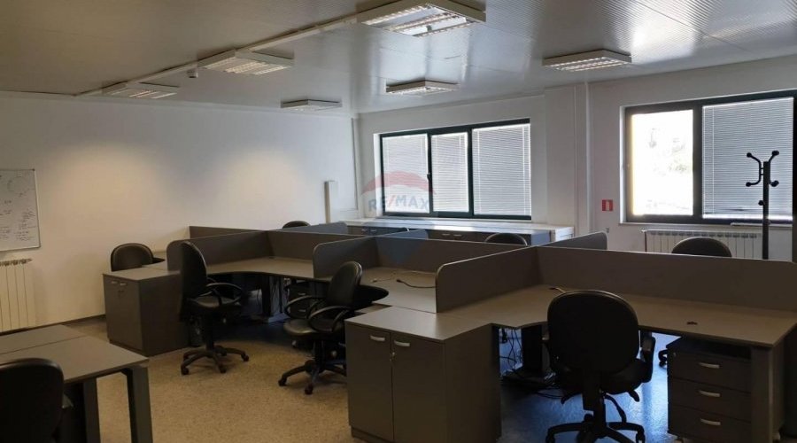 RIJEKA, CENTAR - ZAKUP UREDSKOG PROSTORA, 840 m2 - 3