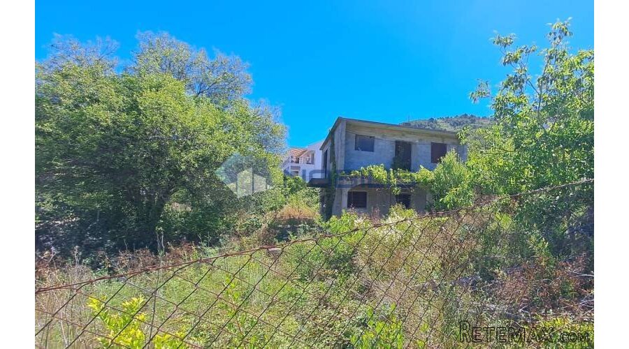 Vis, građ. zemljište 960 m2 - 4