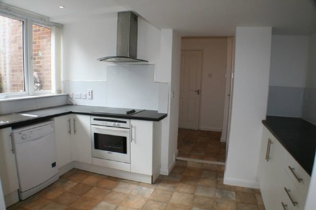 Churchfield Way Wye Tn25 - 2
