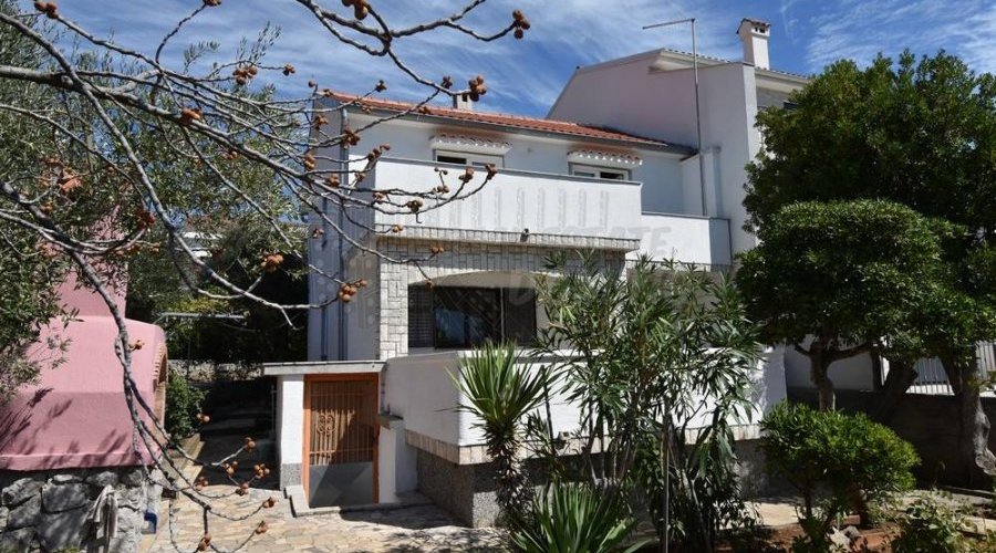 Kuća s lijepim vrtom i pogledom, grad Krk! - 3