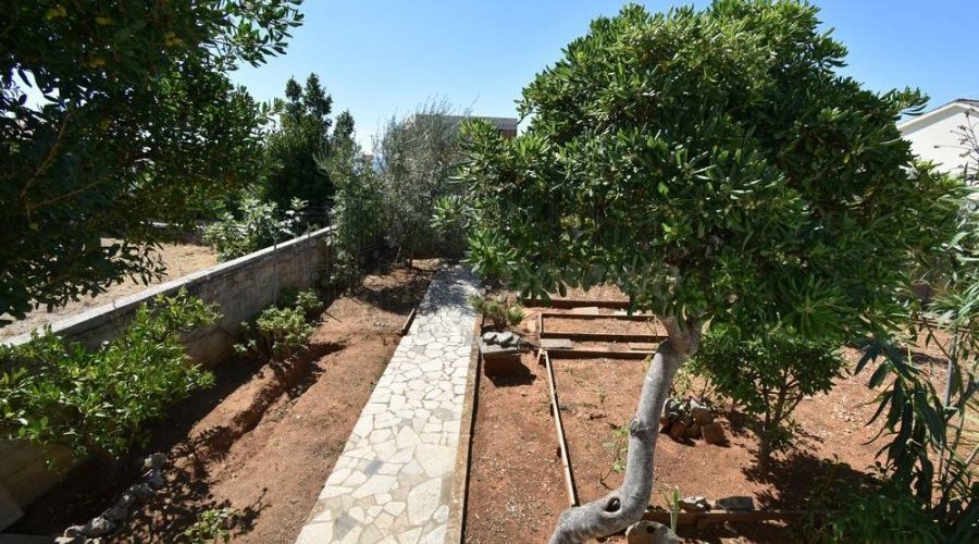 Kuća s lijepim vrtom i pogledom, grad Krk! - 8