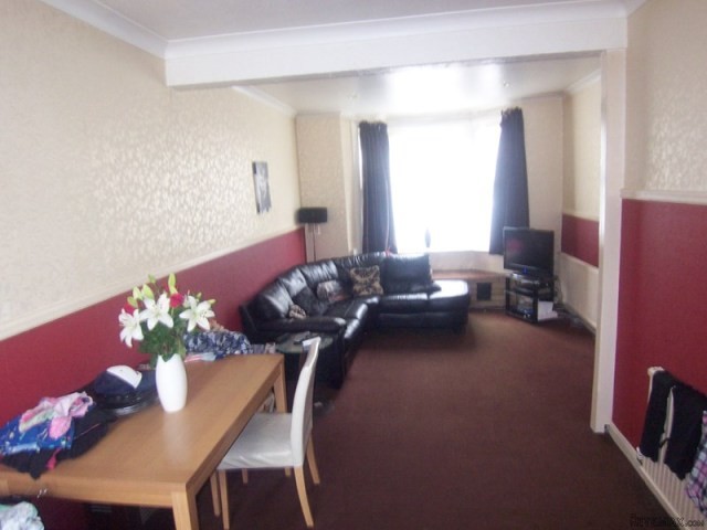 2 bedroom house in , SHEERNESS - 2