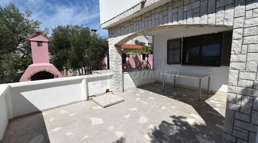 Kuća s lijepim vrtom i pogledom, grad Krk! - 9