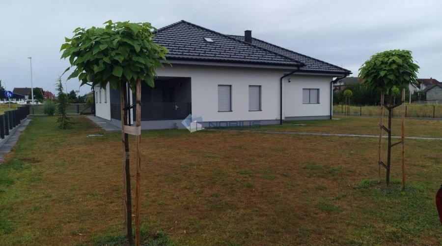 Varaždin, Hrašćica, 280 m2 , 2120 m2 okućnice, 2 garaže - 5