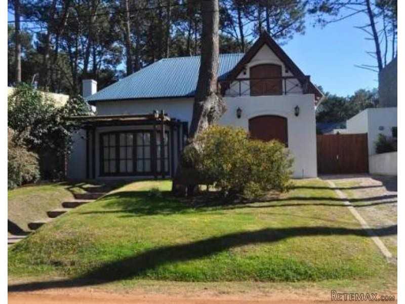 3 Bedroom House - For Rent -..