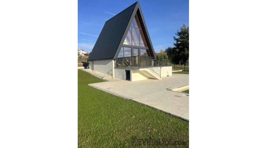 Na prodaju 2 A-Frame kuce sa bazenima - 2