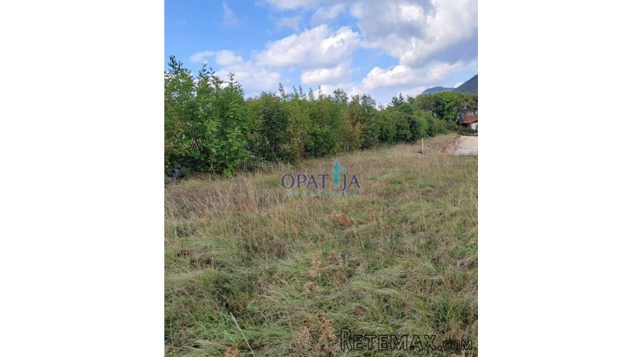 Lupoglav - Građevinski teren s projektom !