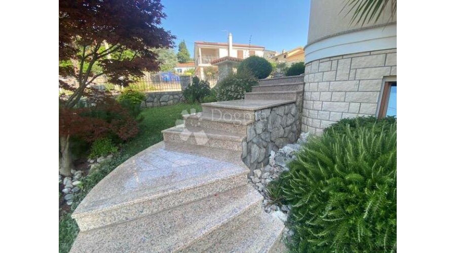 Obiteljska vila s velikim terasama, 150 metara od mora ! - 3