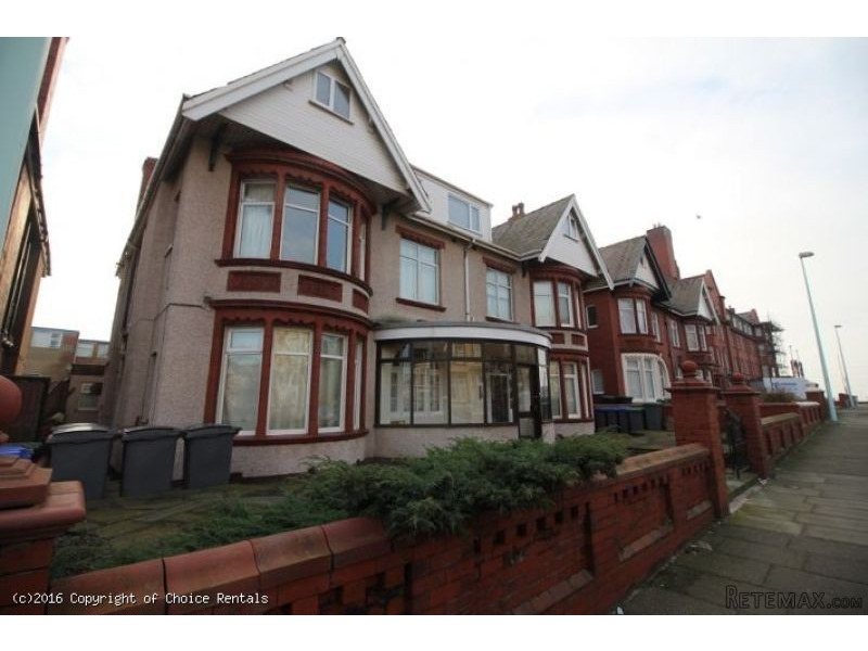7-9 King George Ave, Blackpool