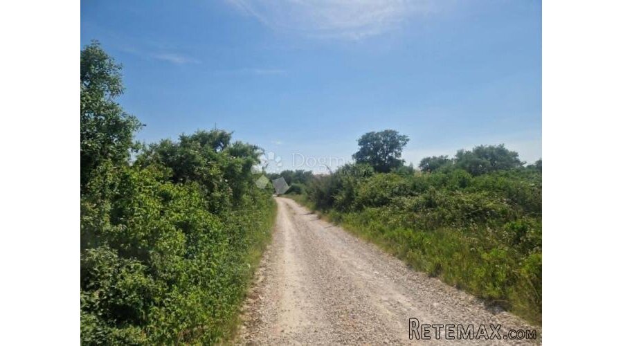MURVICA - Poljoprivredno zemljište 2182 m2 - 2
