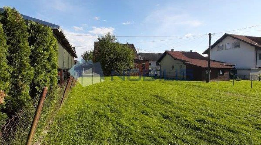 Sesvete, Sesv. Kraljevec - građevinsko zemljište/kuća, 611m2 - 2