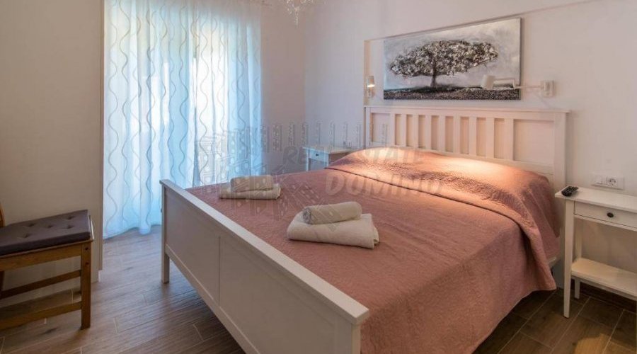 Šarmantna vila sa okućnicom od 3000m2 i bazenom! - 10