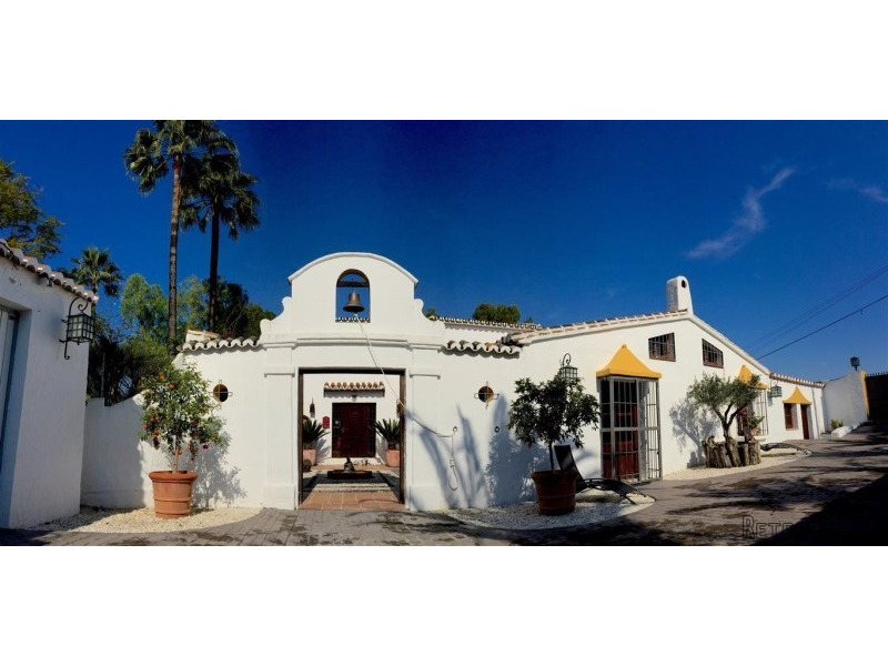6 Bedroom Finca Villa