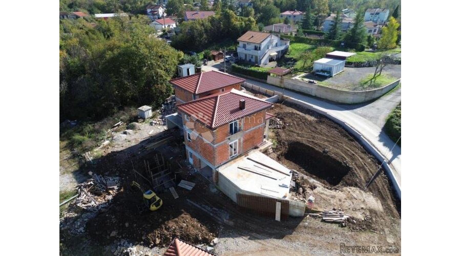 3-etažni stan u dvojnoj kući - 2