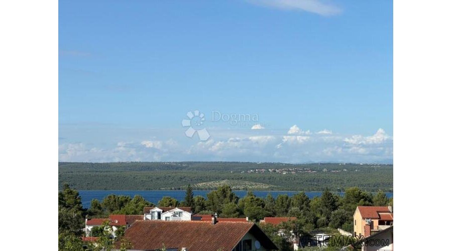 Raslina – parcela 450 m² s pogledom na jezero - 2