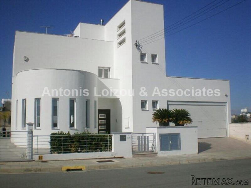 3 Bedroom plus office and guest house -..