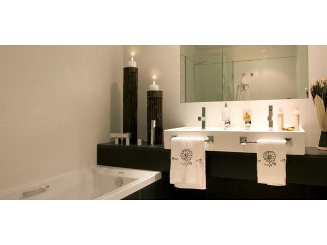 2 bedroom Flat For Sale: BARCELONA..
