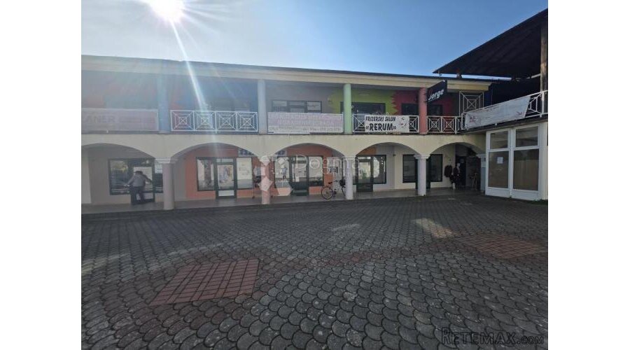 Poslovni prostor / lokal za najam – centar Zlatara, frekvent