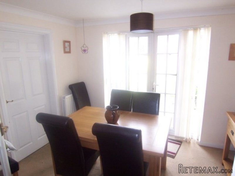 5 bedroom house in Minster, SHEERNESS - 2