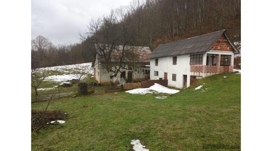 SEOSKO IMANJE SA ŠUMOM I ORANICAMA BUŽIN - 2