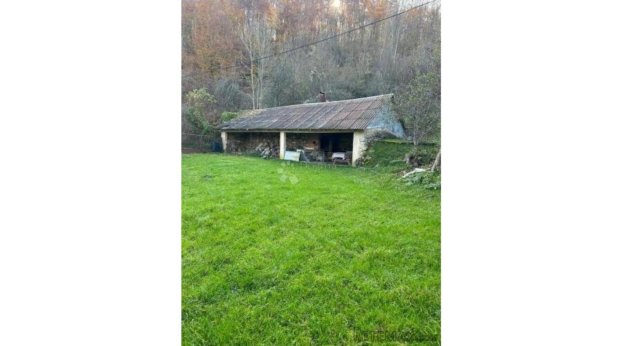 SEOSKO IMANJE SA ŠUMOM I ORANICAMA BUŽIN - 3