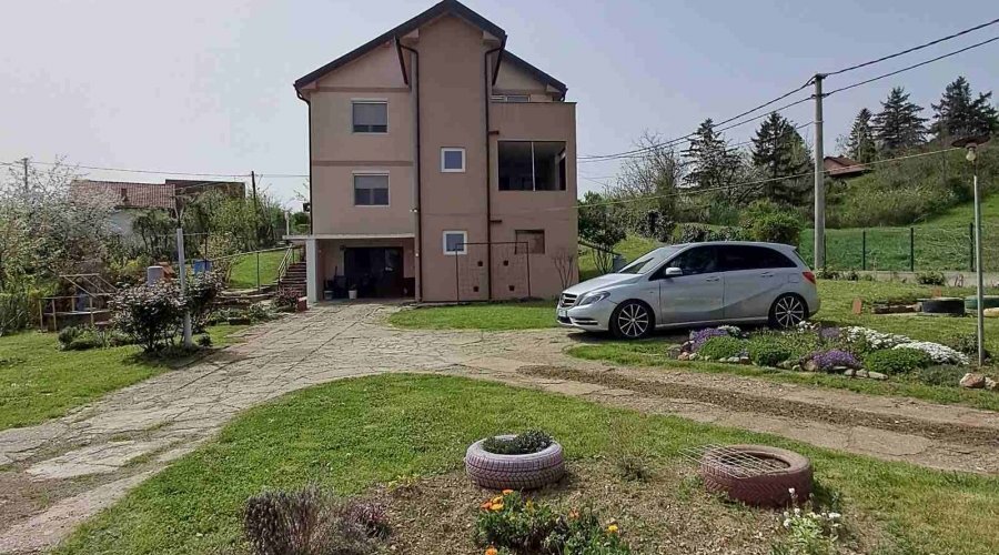 Prodaja kuce Beograd-Grocka