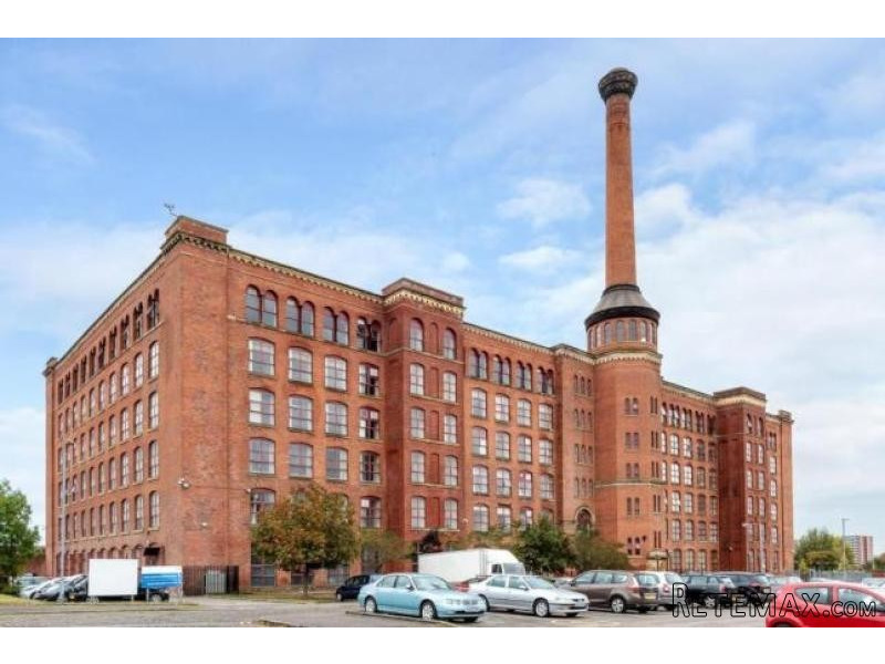 2 Bed Flat For Sale - 2
