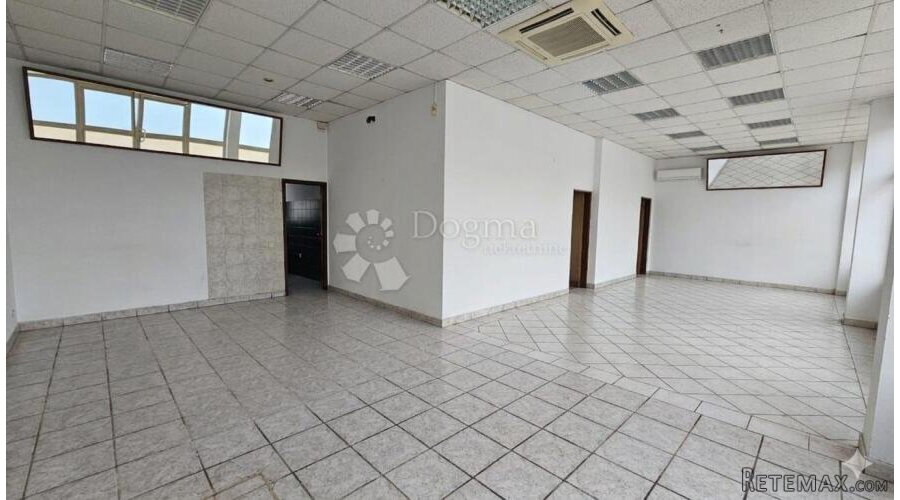 Poslovni prostor u okolici Poreča - 50 m od mora